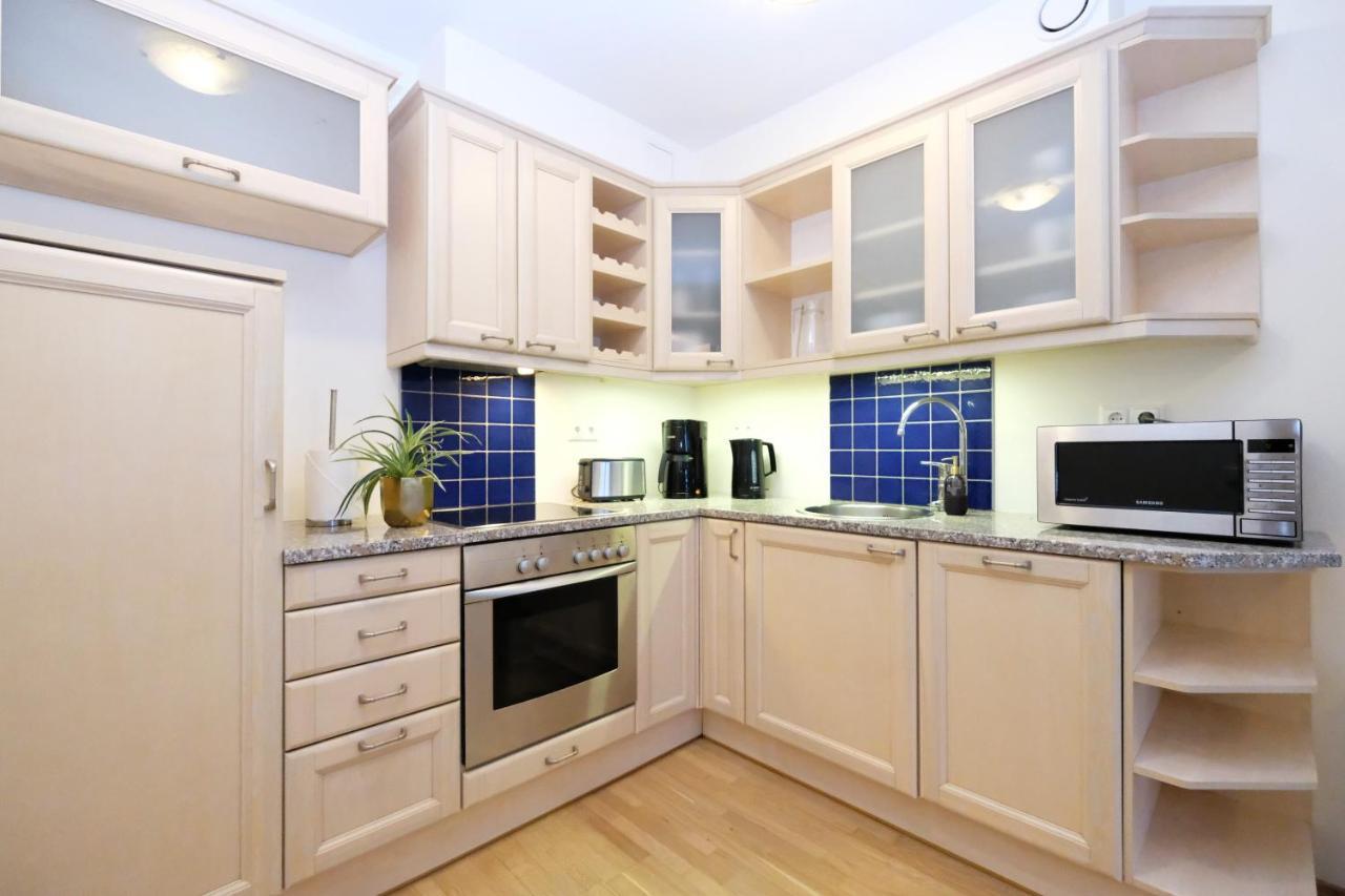 Tallinn City Apartments Roosikrantsi Екстер'єр фото