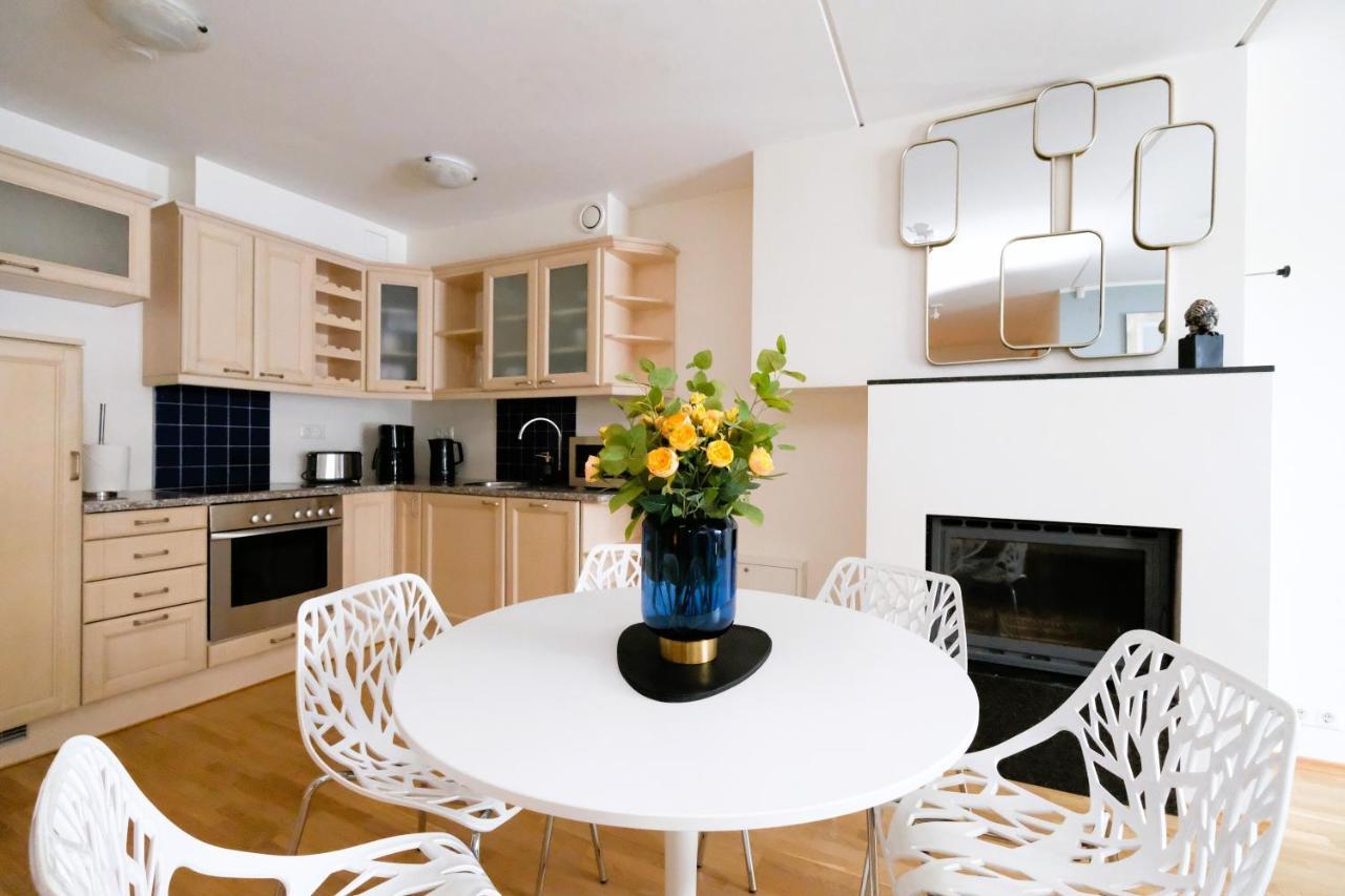 Tallinn City Apartments Roosikrantsi Екстер'єр фото