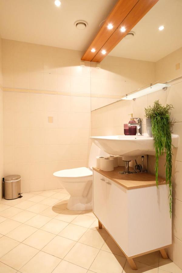 Tallinn City Apartments Roosikrantsi Екстер'єр фото